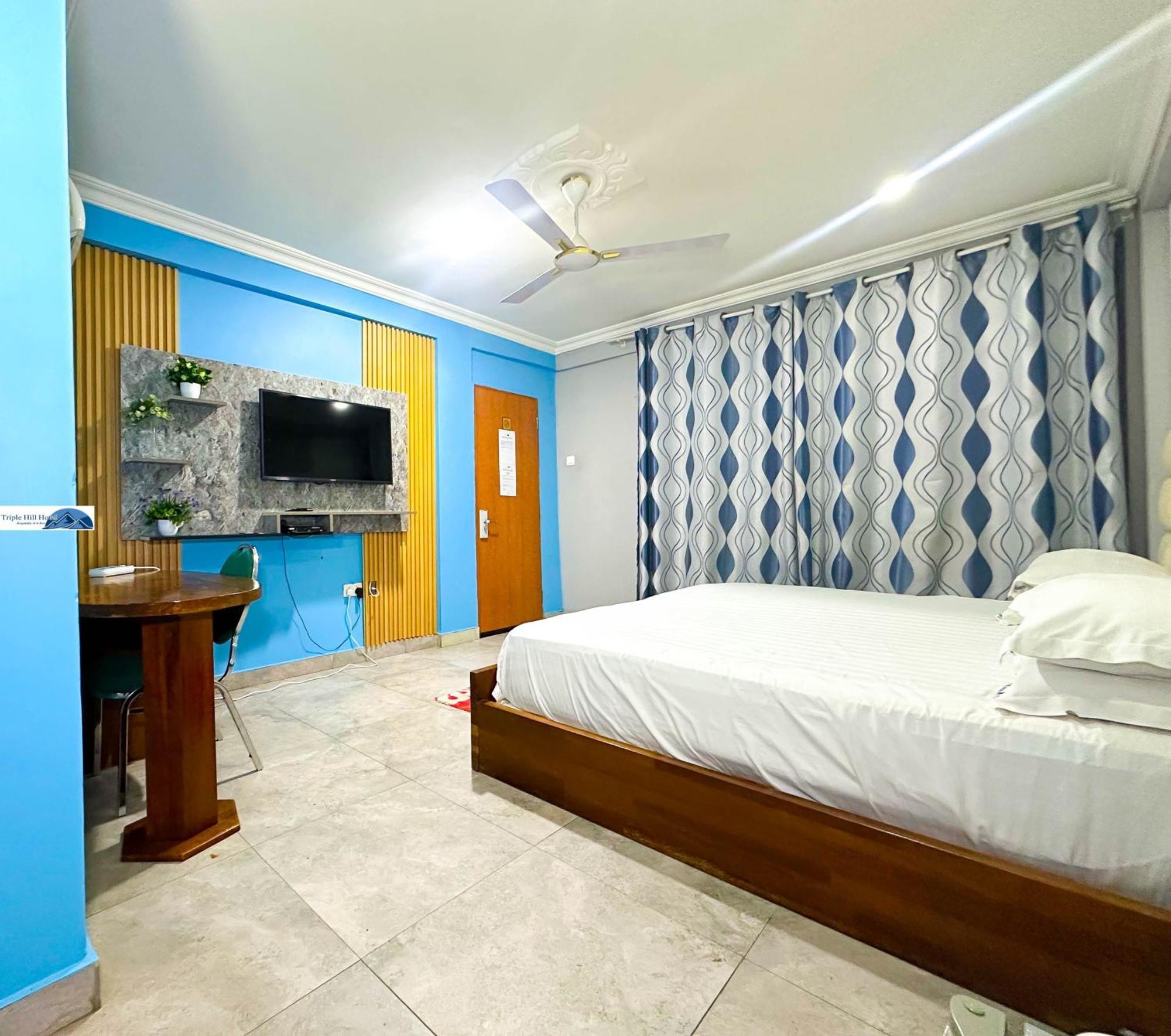 Triple Hill Hotel Weija Exterior photo