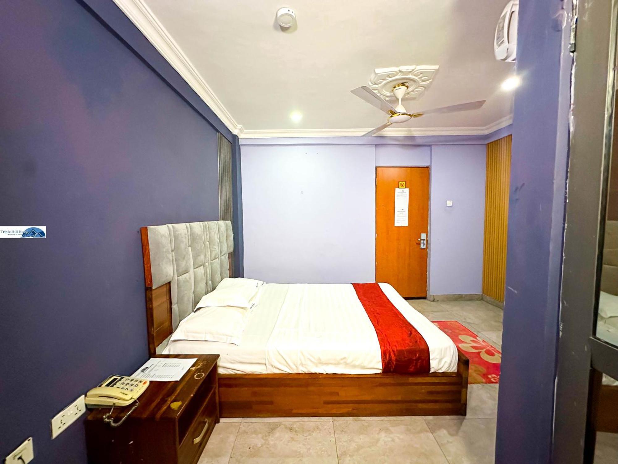 Triple Hill Hotel Weija Exterior photo