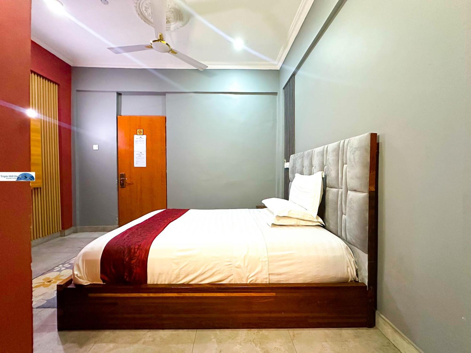 Triple Hill Hotel Weija Exterior photo