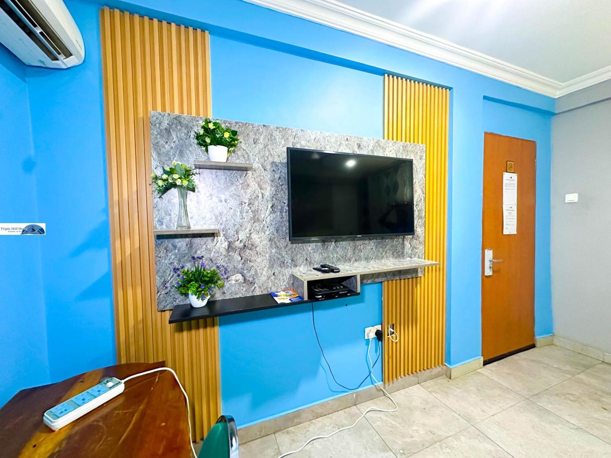 Triple Hill Hotel Weija Exterior photo