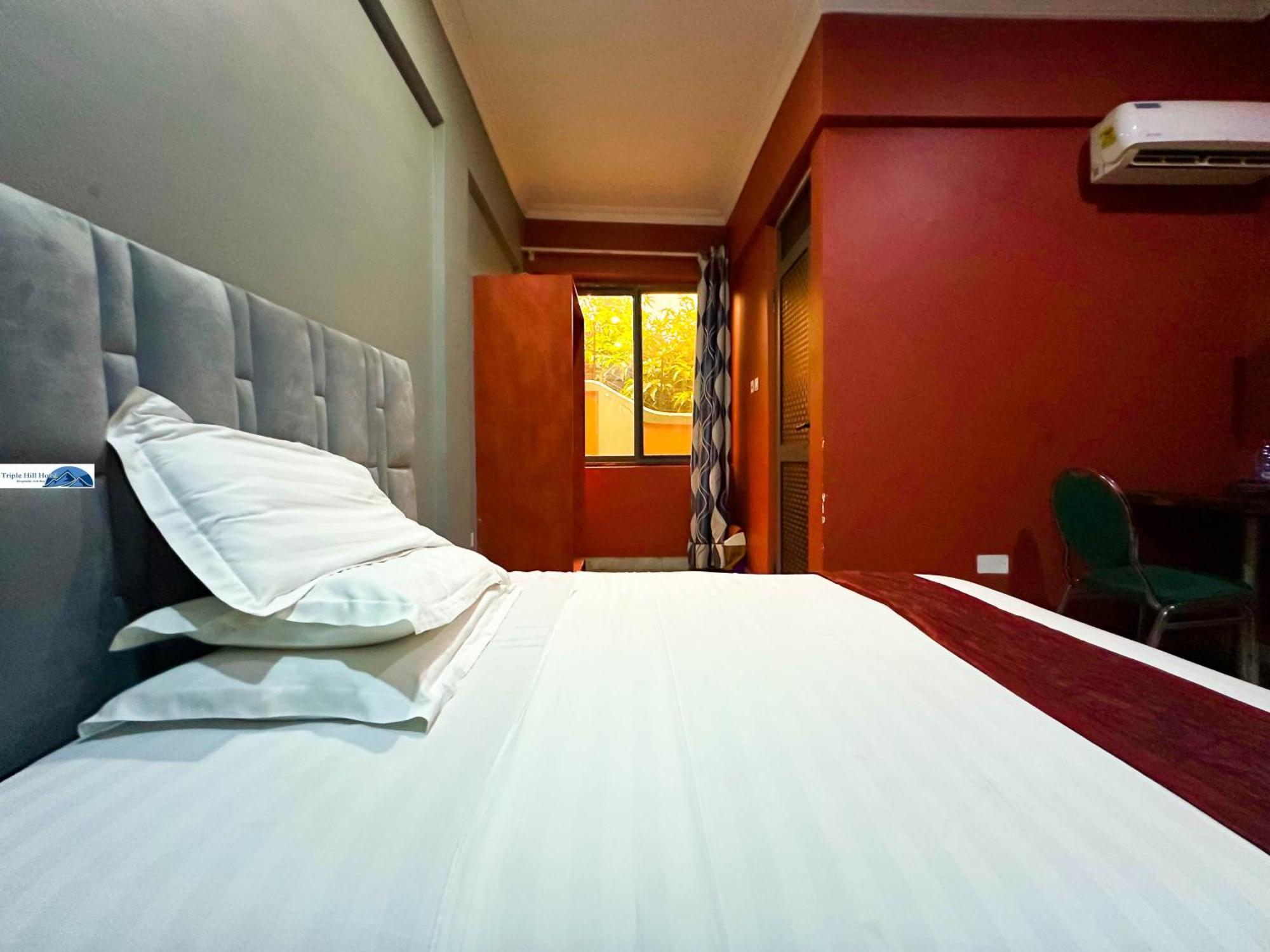 Triple Hill Hotel Weija Exterior photo